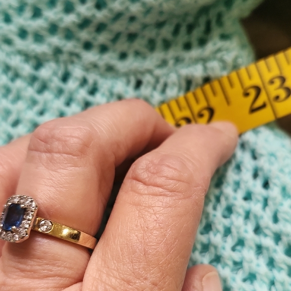 Aqua L-O-O-S-E Knit Women's Sweater:  Beautiful. - Picture 4 of 6